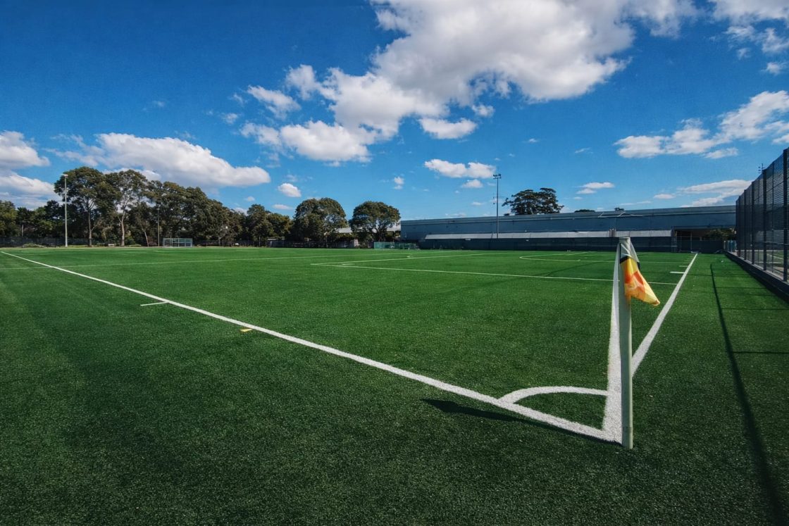 Terrain de football synthétique à Rozay